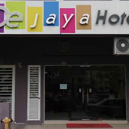 De Jaya Hotel Петалинг Джая Екстериор снимка