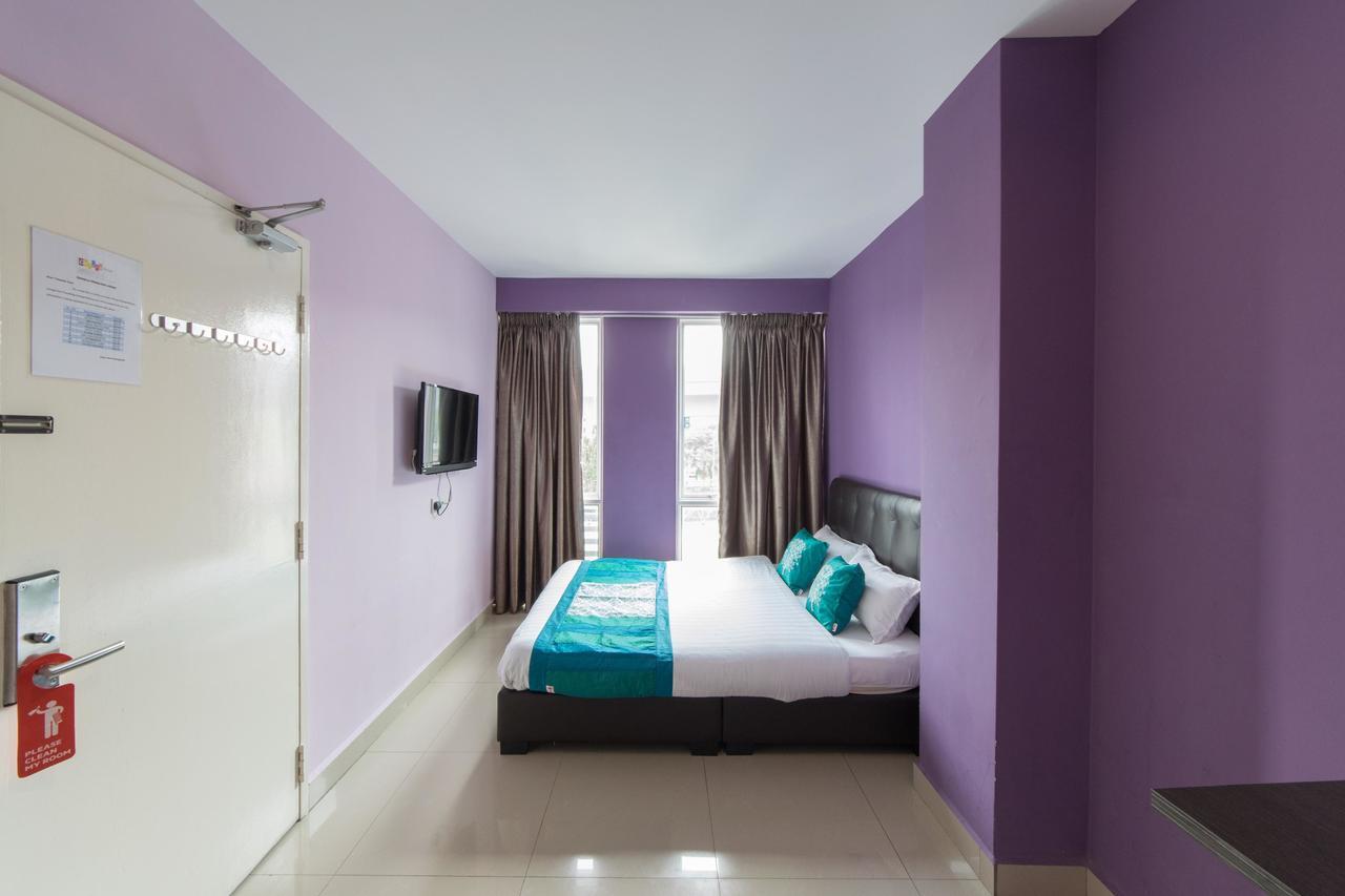 De Jaya Hotel Петалинг Джая Екстериор снимка