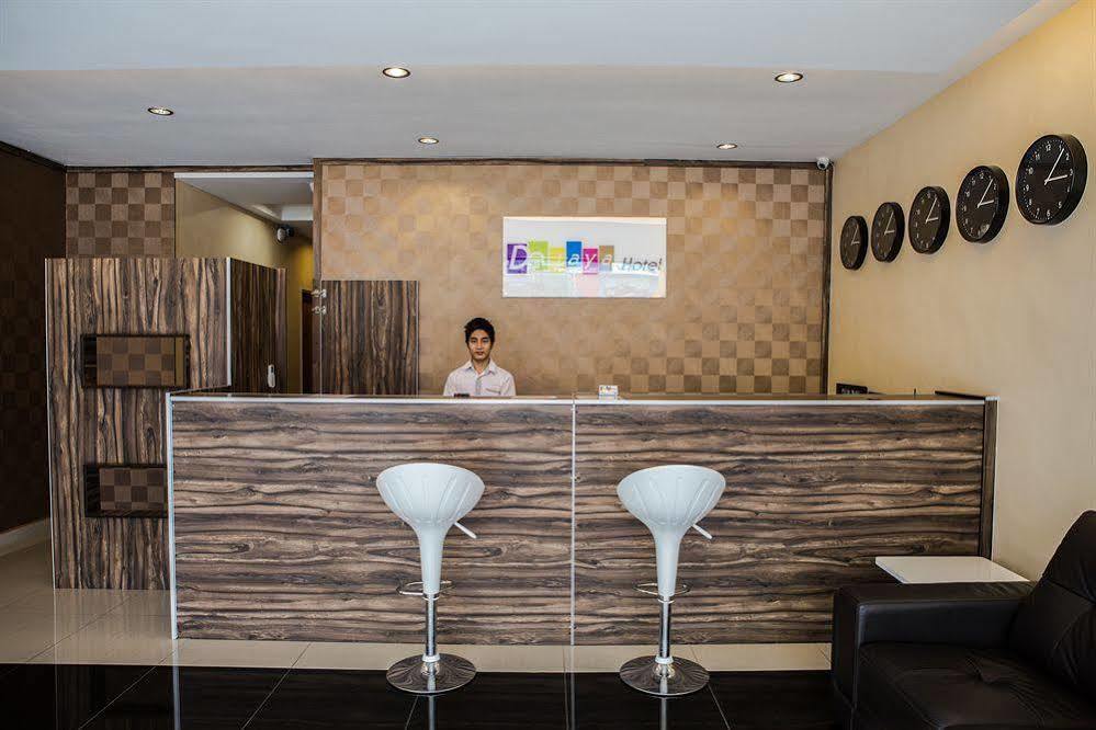 De Jaya Hotel Петалинг Джая Екстериор снимка