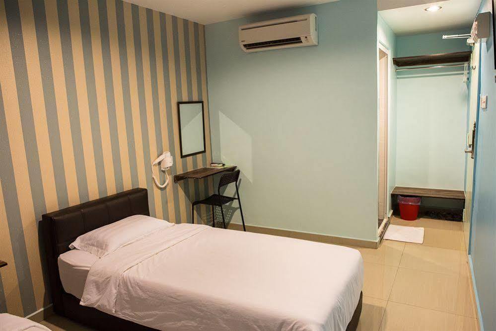 De Jaya Hotel Петалинг Джая Екстериор снимка