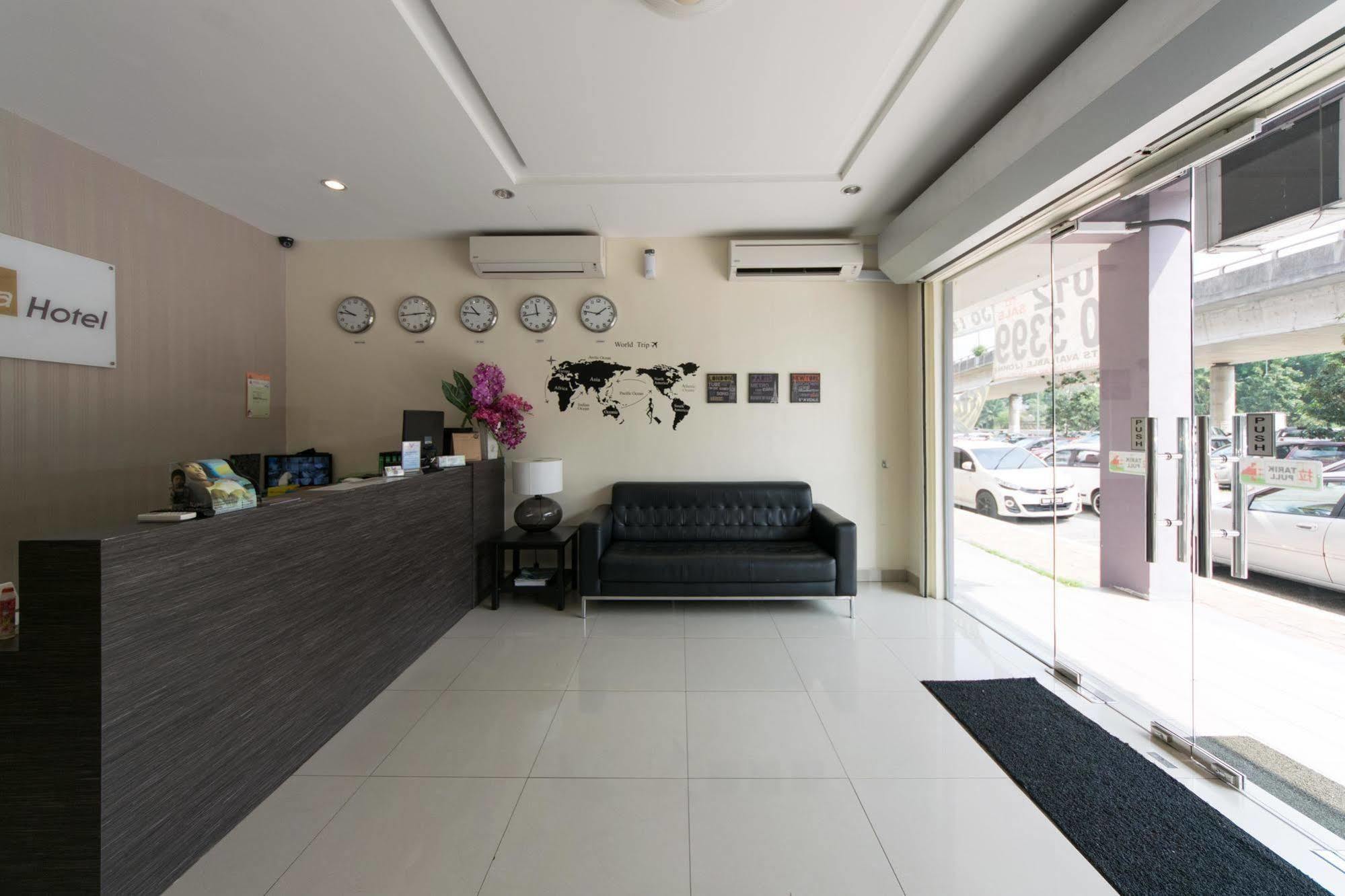 De Jaya Hotel Петалинг Джая Екстериор снимка
