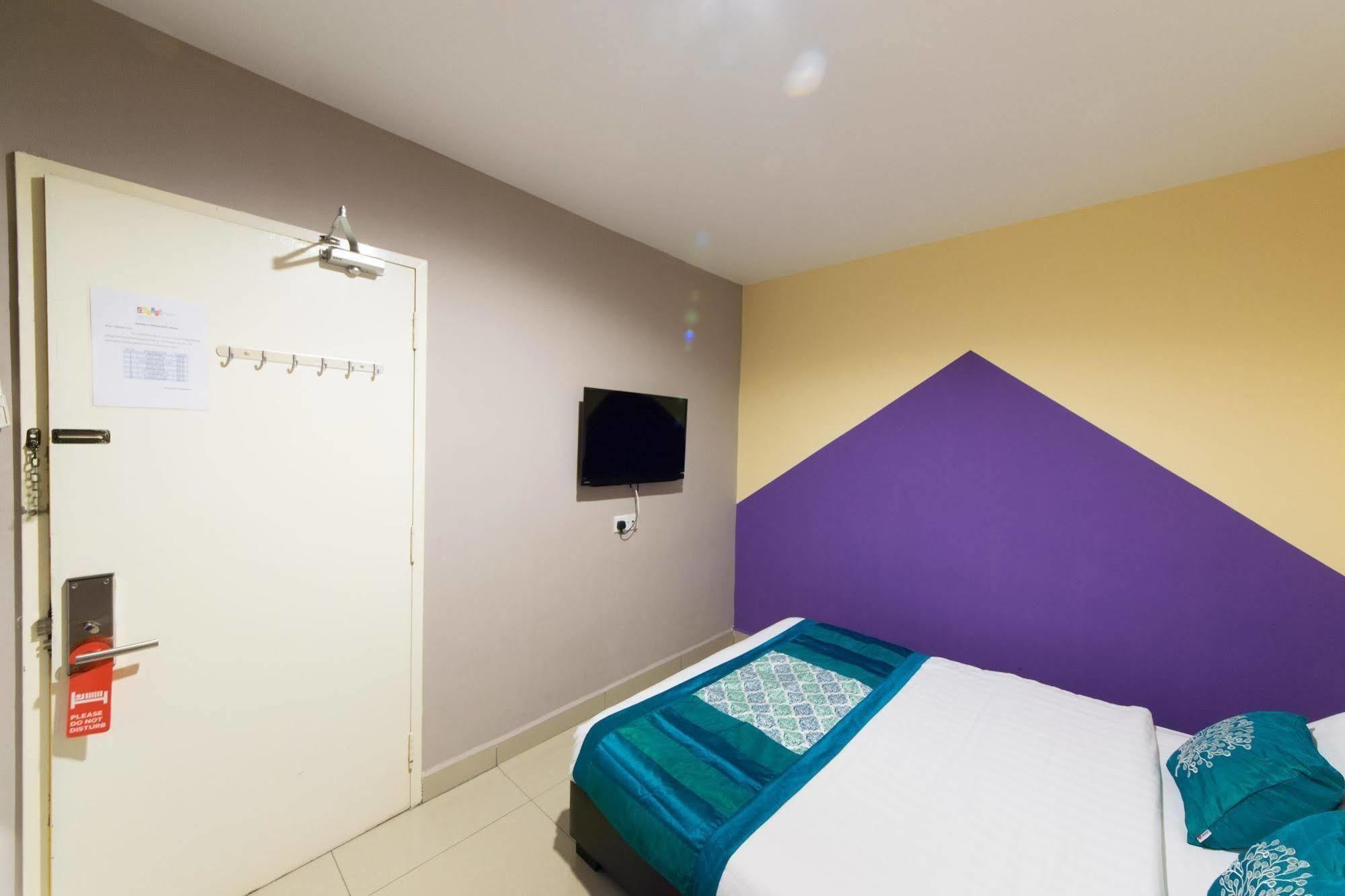 De Jaya Hotel Петалинг Джая Екстериор снимка