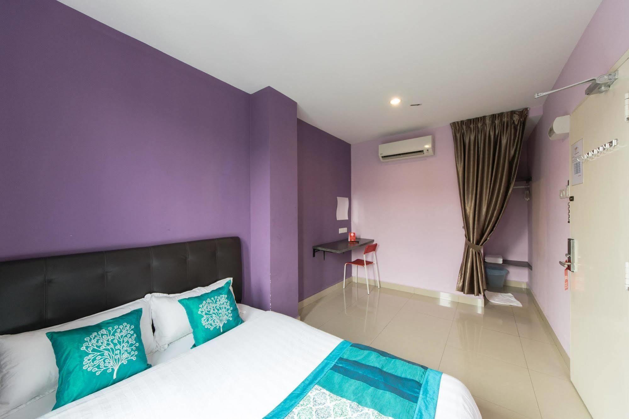 De Jaya Hotel Петалинг Джая Екстериор снимка