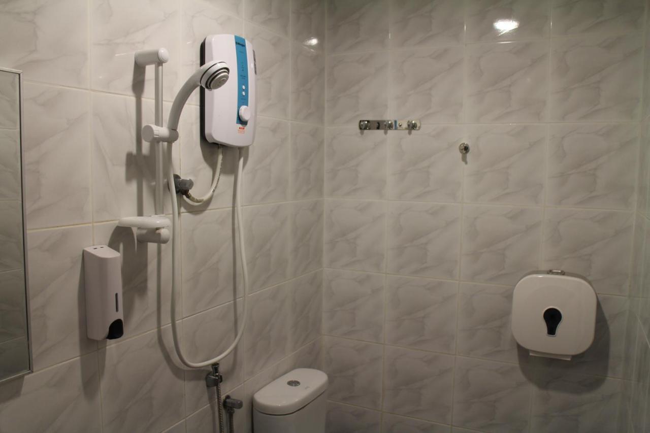 De Jaya Hotel Петалинг Джая Екстериор снимка